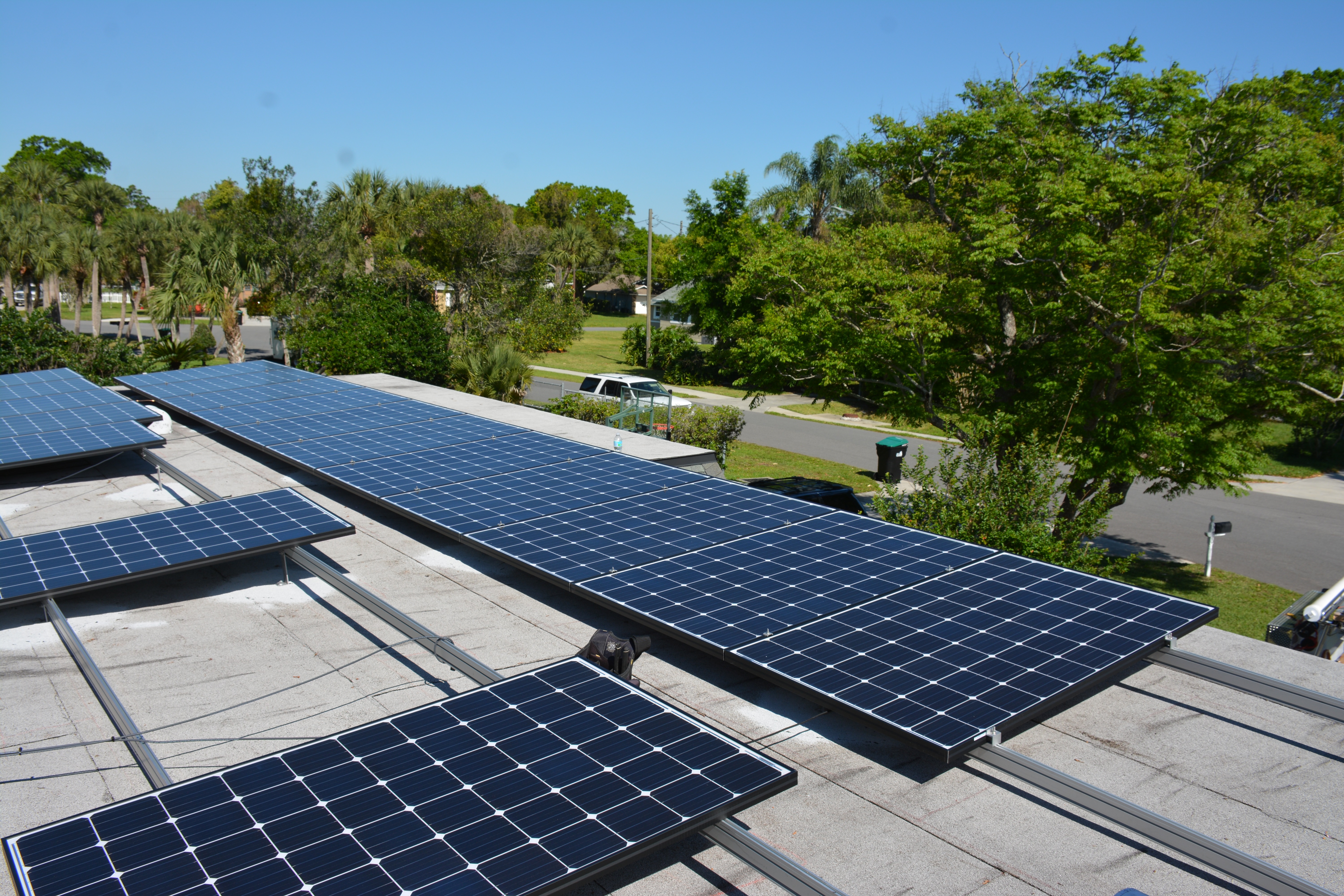 Paneles solares sobre un techo